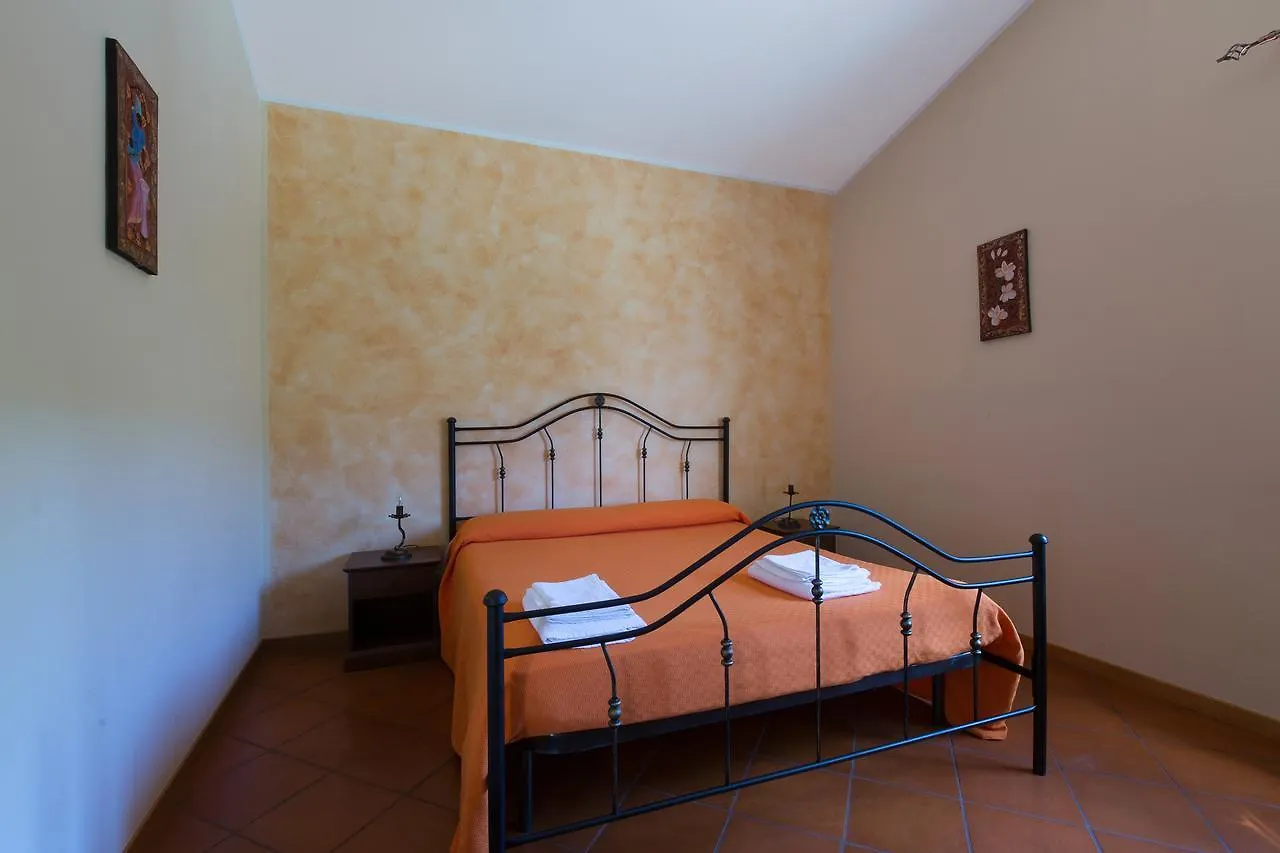 مزرعة للإقامة Turismo Rurale Il Sole Sant'Angelo di Brolo